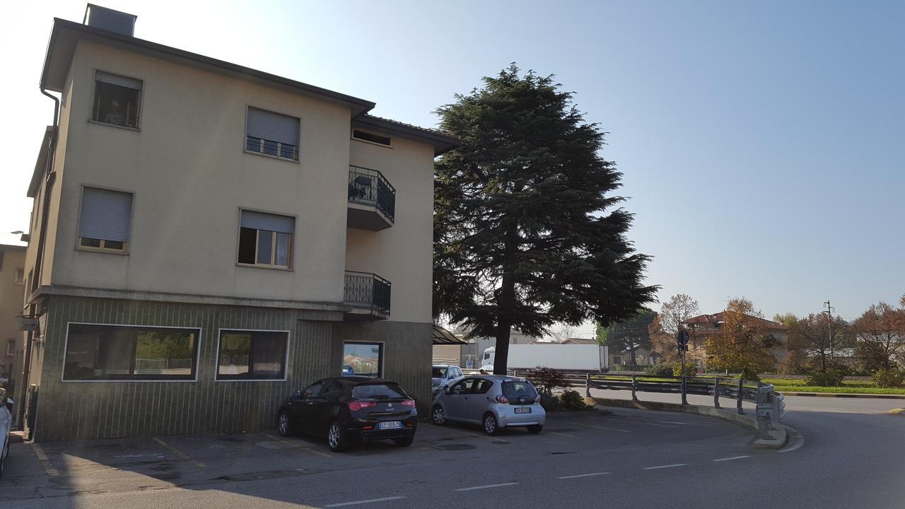 Hotel Dei Pini 梅多拉戈 外观 照片