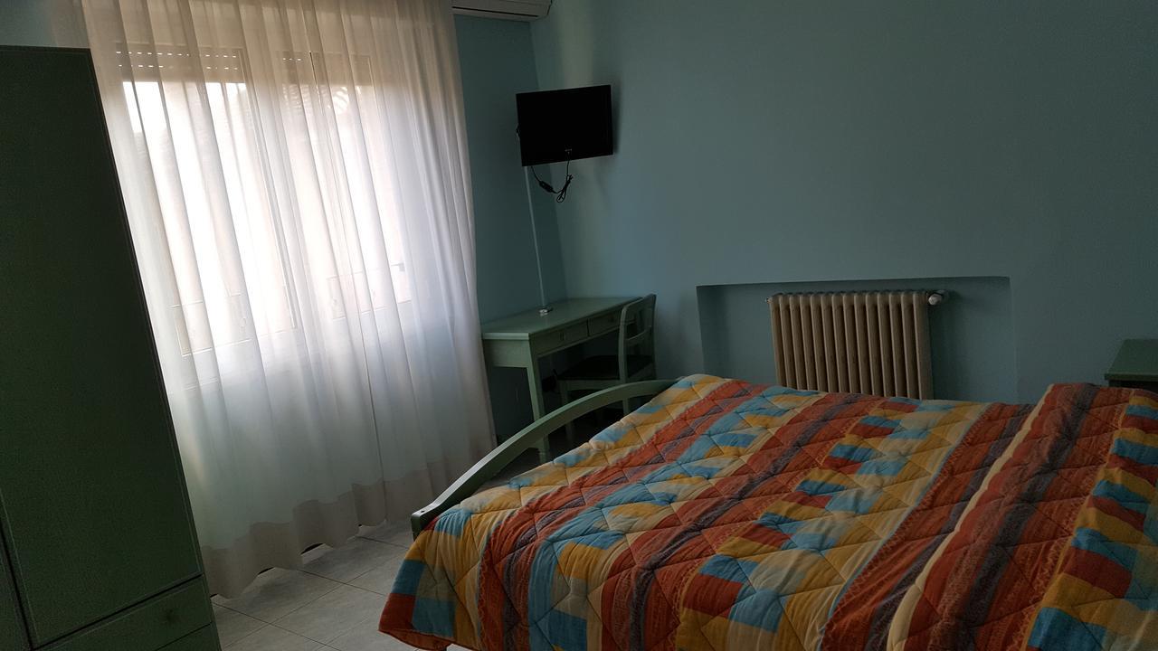 Hotel Dei Pini 梅多拉戈 外观 照片